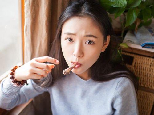 娱乐爆料吴倩是谁的女儿,吴倩竟是某巨星千金？揭秘她的神秘身世